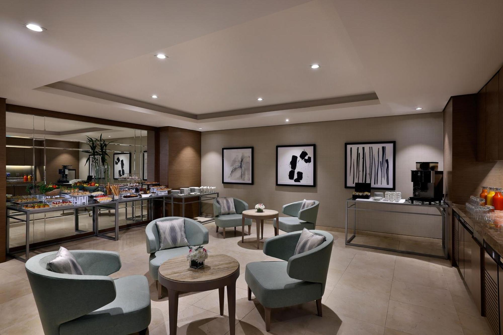 Courtyard By Marriott Riyadh Northern Ring Road Exterior photo