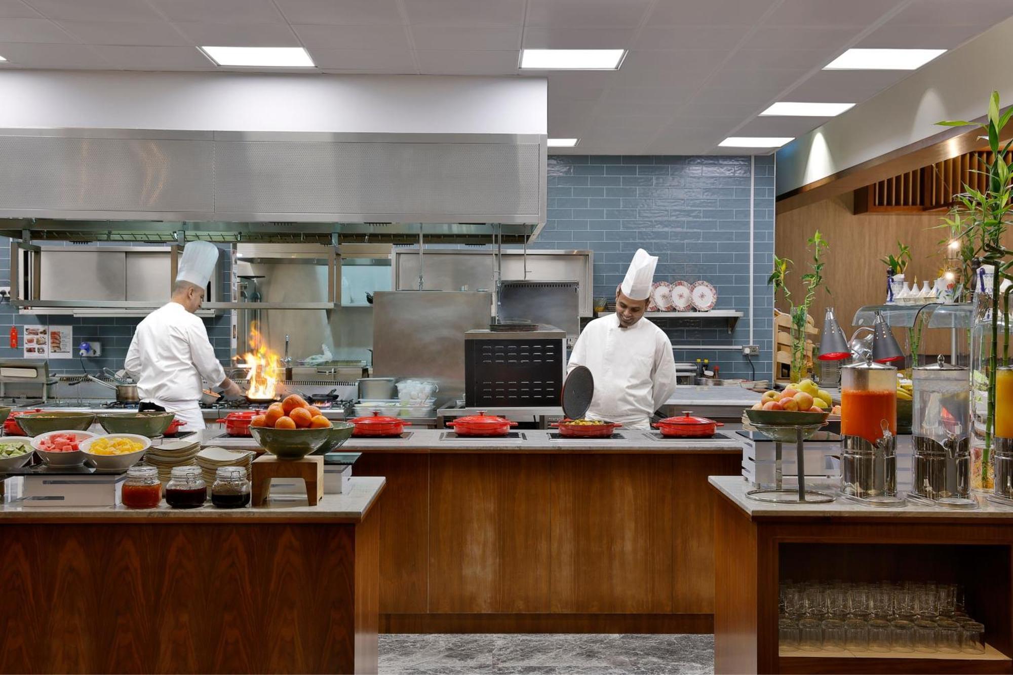 Courtyard By Marriott Riyadh Northern Ring Road Exterior photo