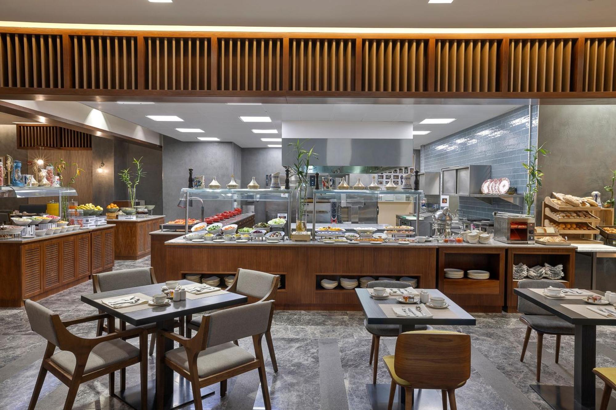 Courtyard By Marriott Riyadh Northern Ring Road Exterior photo
